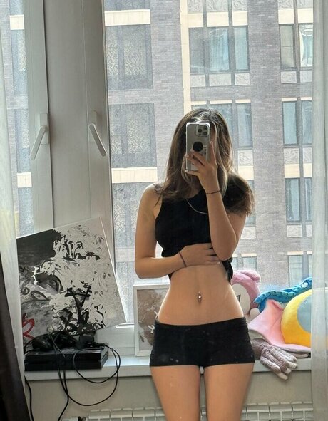 d gallavichh Daryana アダルトスター 画像