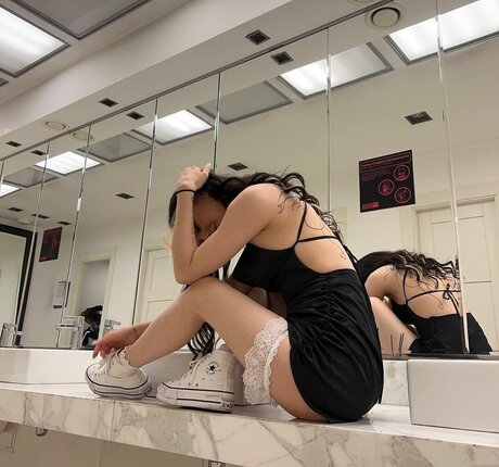 d gallavichh Daryana ホットなポルノスター 写真