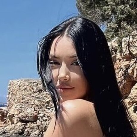 巨尻オンリーファン セクシーヌード 写真