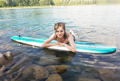 英国のティーンオンリーファン ヌード 写真