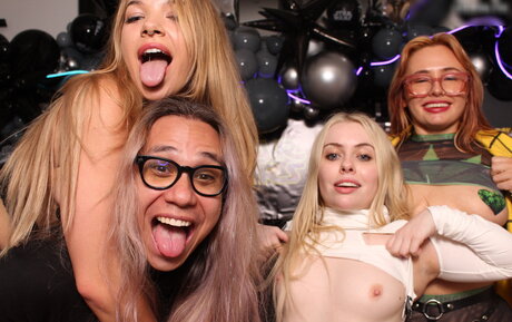 Photobox Flashes エロティックなスター ギャラリー