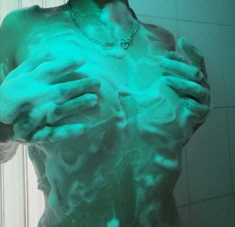 Tr n Th i T m Chi n ポルノスター 美しい 画像