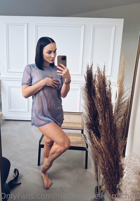 肉厚マンコオンリーファンズ ホットヌード ギャラリー