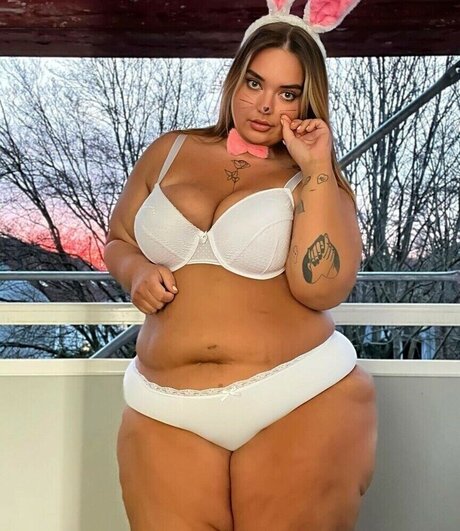 18歳のオンリーファンズ ホットxxx ギャラリー