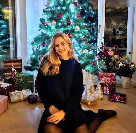 巨乳ブルネットオンリーファンズ ホット 写真