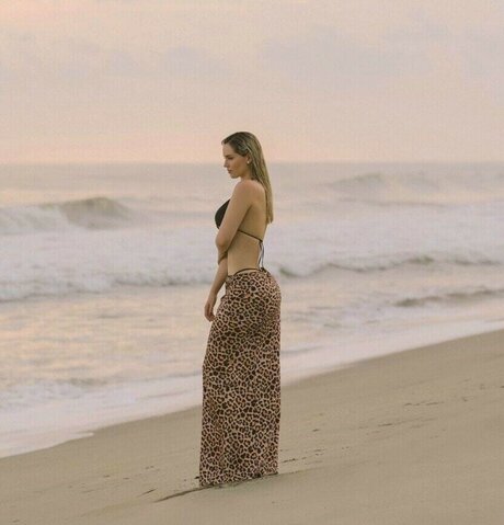 赤毛ティーンオンリーファンズ ホットヌード ギャラリー