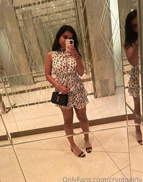 Miss Patel ポルノスター アート ギャラリー