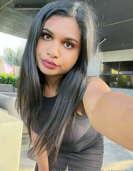 Miss Patel XXXモデル 画像