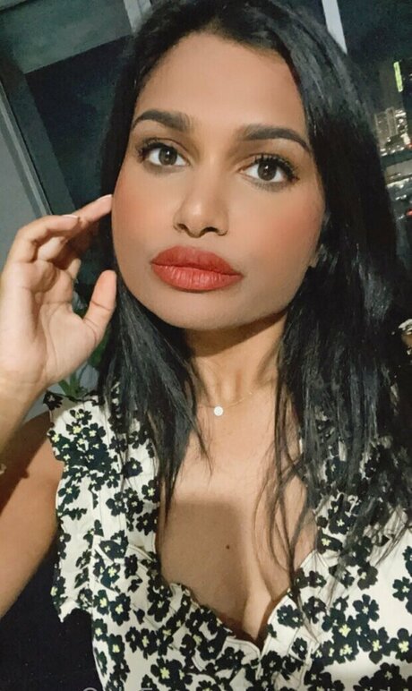 Miss Patel 無料モデル 画像