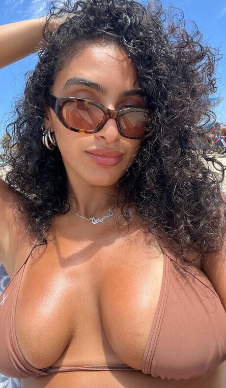 Imangharram 高品質女優 写真