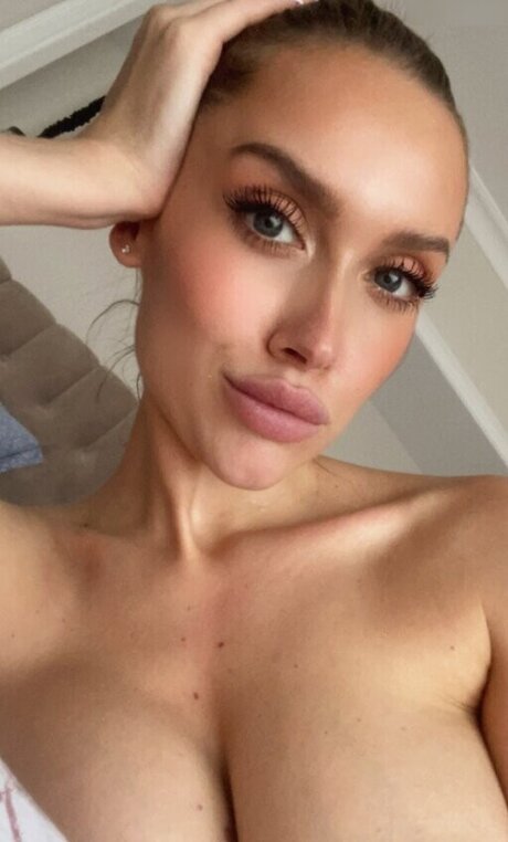 熟女メガネOnlyFans ヌード 写真