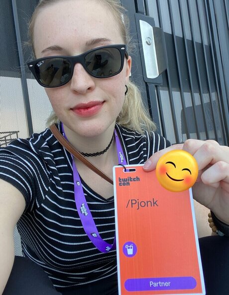 ナチュラルポーグオンリーファン セクシーxxx 画像