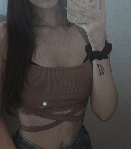 アジアンツインズOnlyFans 無料ヌード 写真