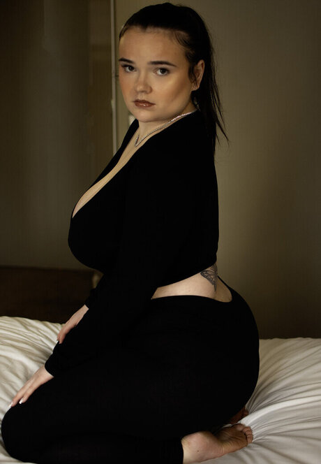 Katieexo134 アダルトスター アーカイブ