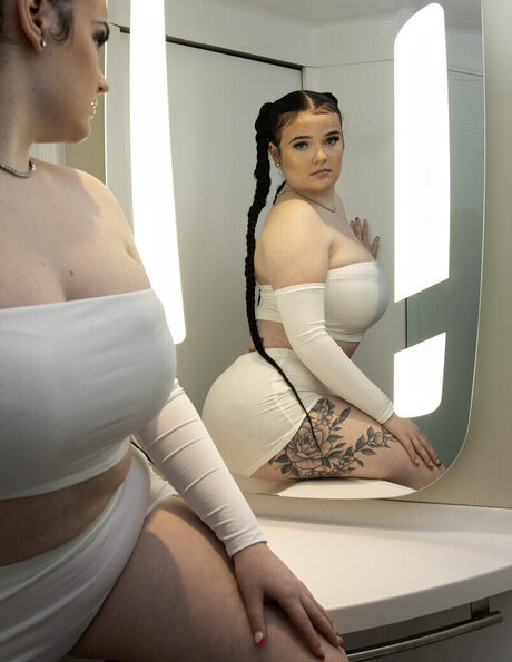 Katieexo134 ヌードモデル ギャラリー