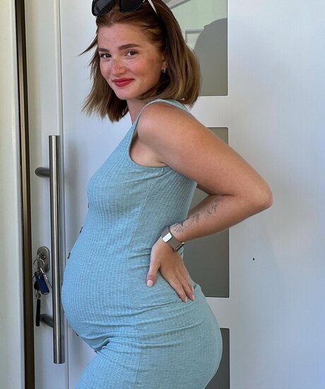 Julia Schulze 無料女優 写真