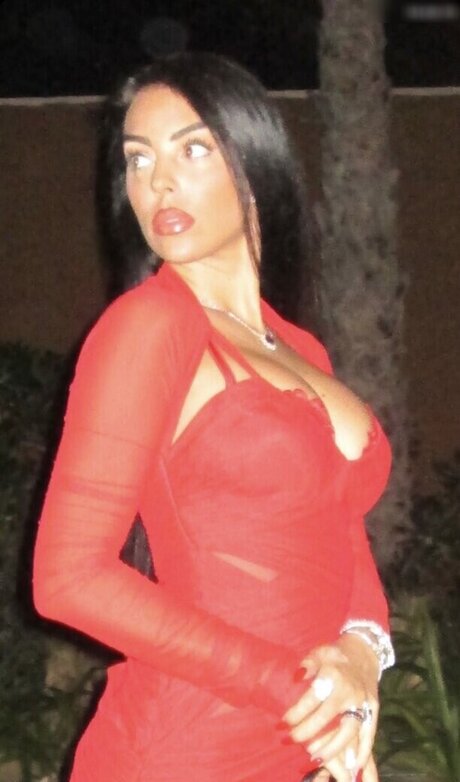 ティーン乱交OnlyFans えろ 画像