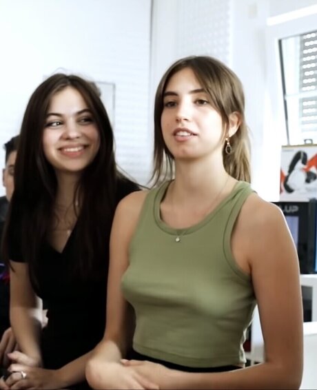 Yonca セクシーなスター 写真