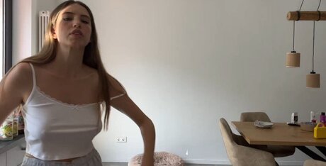 Yonca ポルノスター セックス 写真