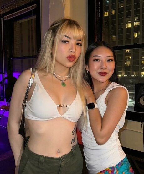 ぽっちゃり 主観視点 OnlyFans 美しい 画像