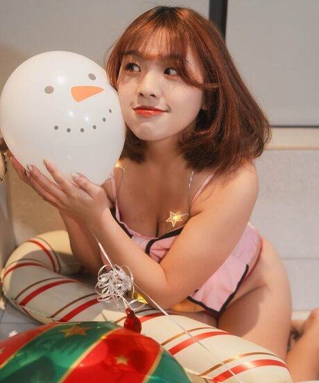 金髪クーガーオンリーファンズ 素敵 画像