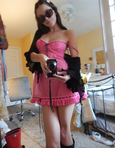 寝取られアマチュアOnlyFans セクシーヌード 写真