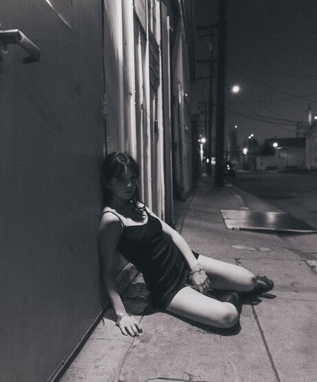 フェイシャルオンリーファンズ 美しいヌード 写真