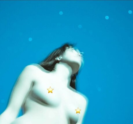 ピアス乳首オンリーファンズ セクシー アーカイブ