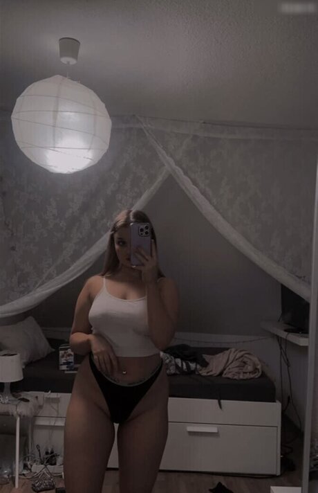 Milena Sing ホットスター ギャラリー