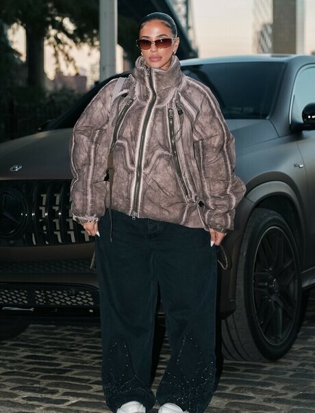 baddiejuu アートポルノスター 写真