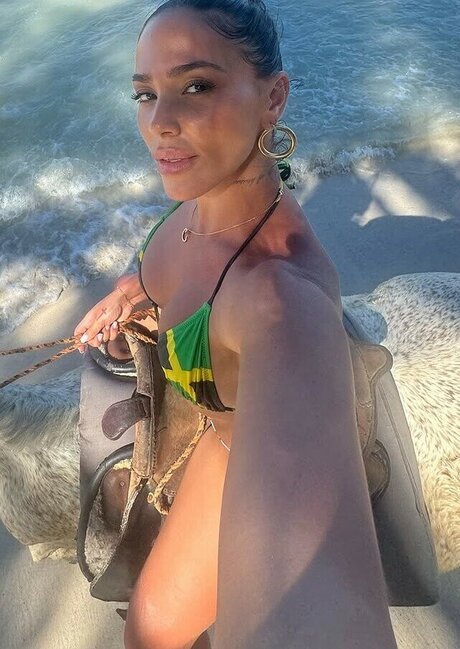 baddiejuu ポルノスター 高品質 写真