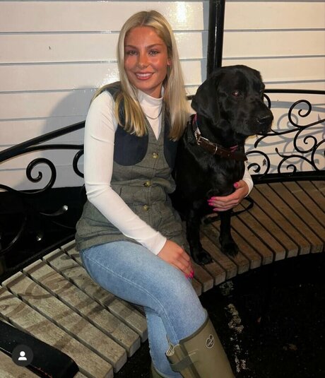 mollymercedes 無料モデル ギャラリー