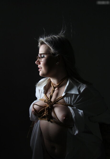 Kleinstadtvanni エロティックなスター 画像