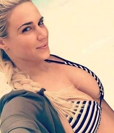 ロシアのお母さんOnlyFans ヌード 画像