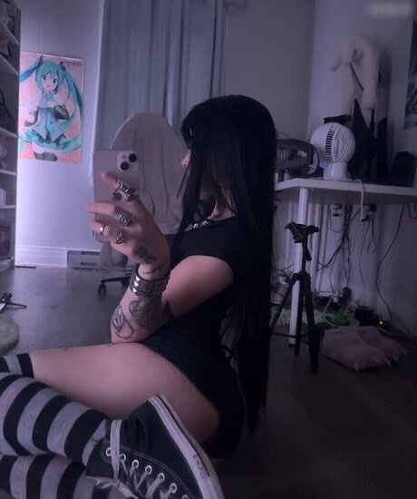 Laurinchhhe ポルノスター エロティック 画像