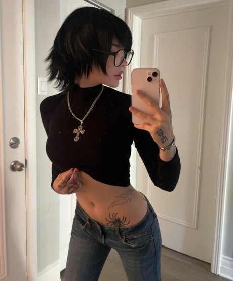 Laurinchhhe 独占女優 写真