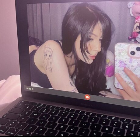 Laurinchhhe セクシーなポルノスター アーカイブ