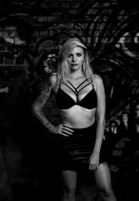 Zooee333 独占スター ギャラリー