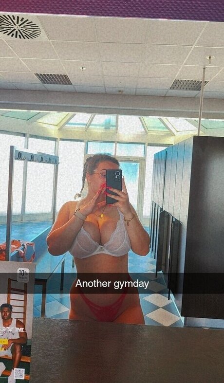 騎乗位熟女OnlyFans ポルノ アーカイブ