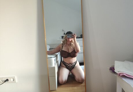 Dienaxkteanna ヌードのポルノスター 画像