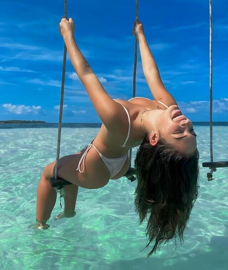 Michelle Kennelly アート女優 写真