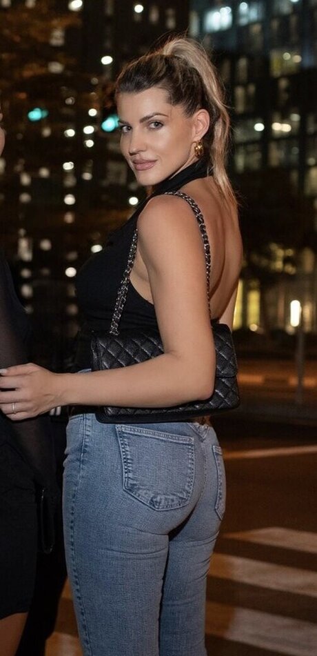 脱衣OnlyFans HD 写真