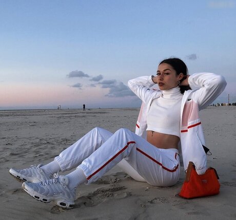 母乳オンリーファン ホット裸 写真