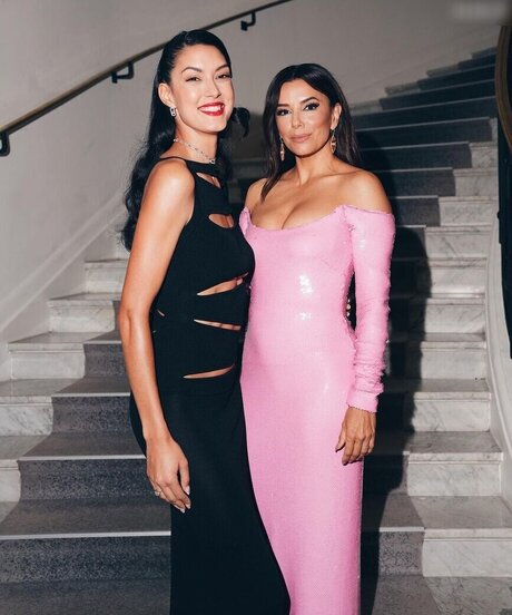 ヌードエボニーオンリーファンズ セクシー ギャラリー