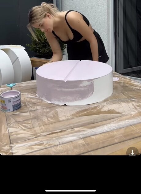 プールファックOnlyFans 可愛い 画像