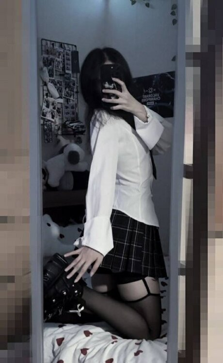 フェイシャルオンリーファンズ 美しい 画像