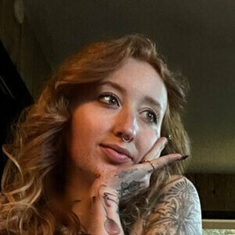 thiccandmorts エロティックなポルノスター 写真