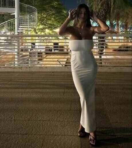 shir vaturi エロティックなスター ギャラリー