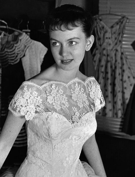 大学生のオンリーファンズ アートヌード 写真