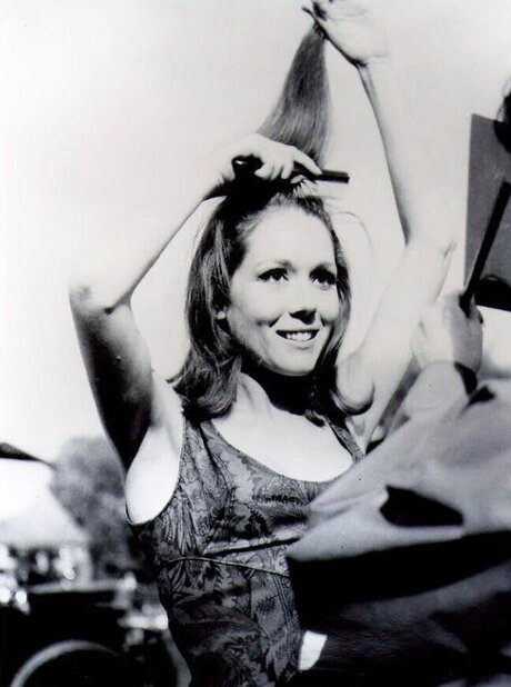 金髪クーガーオンリーファンズ 無料 写真